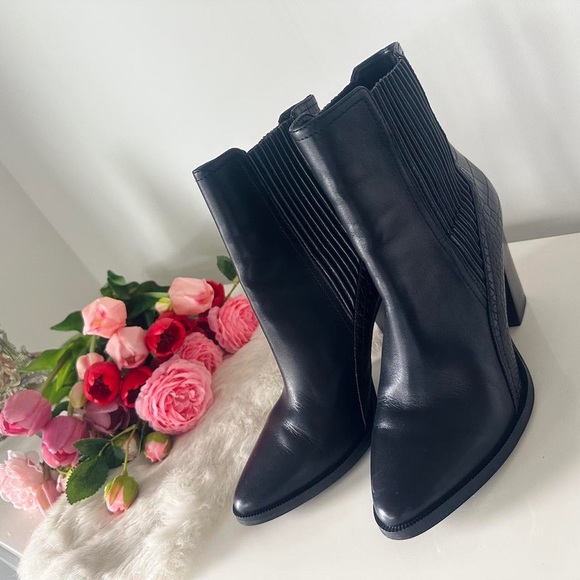 Wittner Shoes - Wittner heeled boots in black - size 38